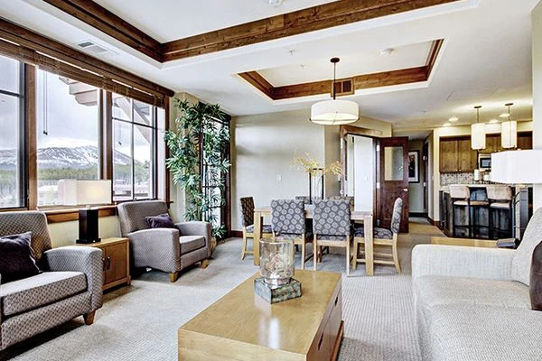 660eab2c87bf22 3 Bed Condo large living area One Ski Hill Place Breckenridge USA