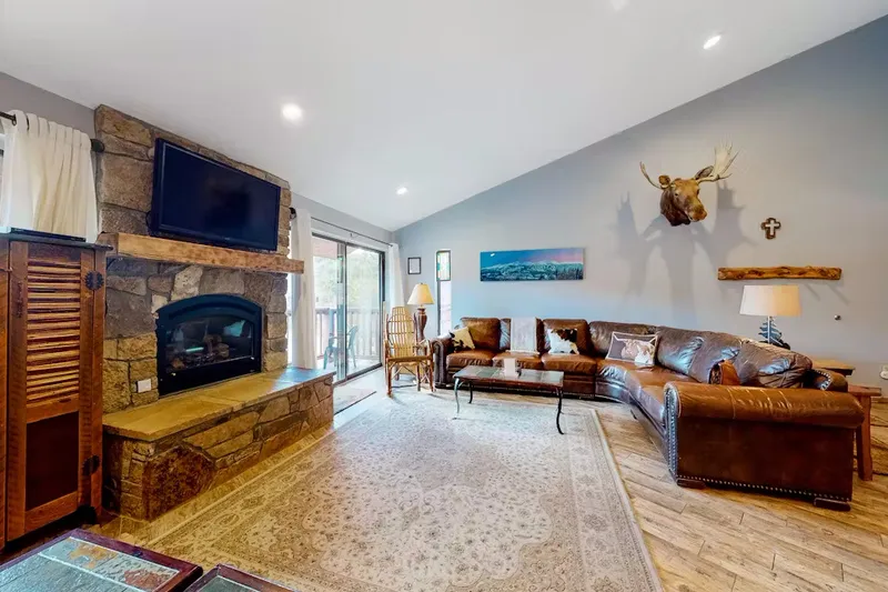 660ece22d4b562 Bed Living Area Alternative Layout Pine Ridge Condos Breckenridge USA