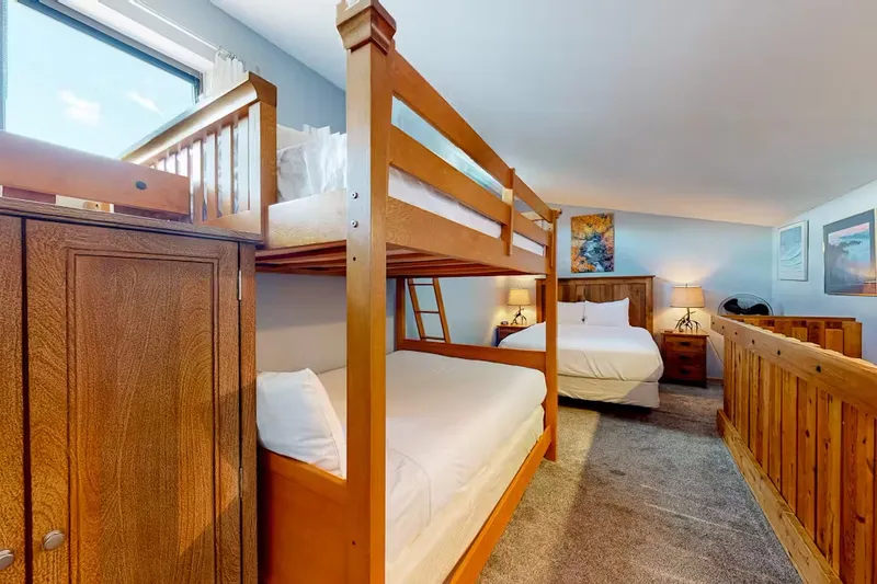 660ece2520d2e2 Bed Bedroom Bunks Pine Ridge Condos Breckenridge USA