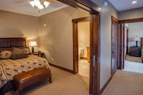 660fb9614d3ca3 Bed Condo Bedroom Crystal Peak Lodge Breckenridge USA