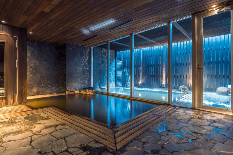 The Vale Niseko - Onsen © www.thevaleniseko.com