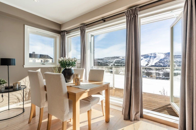 664781c31b0bd Hotel Ustedalen Geilo norway dining and balcony area