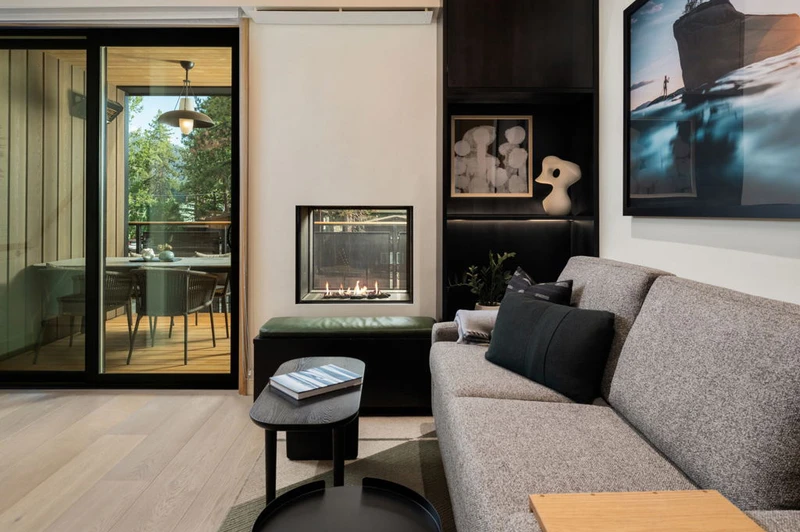 664f477877be7 Townhome Livingroom Desolation Hotel