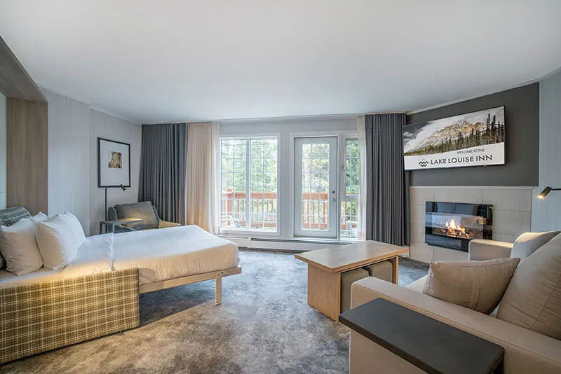6659bb087f8c9 Lake Louise Inn Junior Suite Living Area