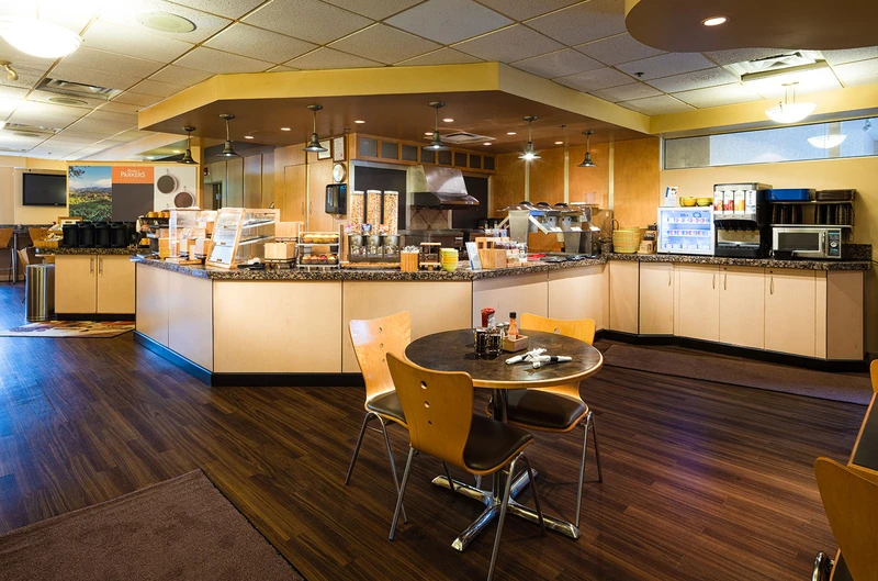 6660512ac3ea2 Best Western Plus Fernie Mountain Lodge Cafe Breakfast