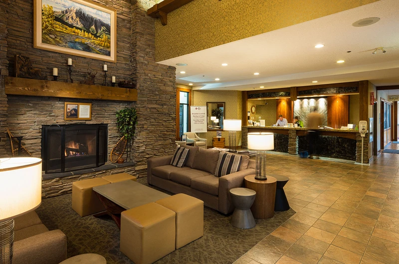 6660512cbcb07 Best Western Plus Fernie Mountain Lodge Lobby Reception