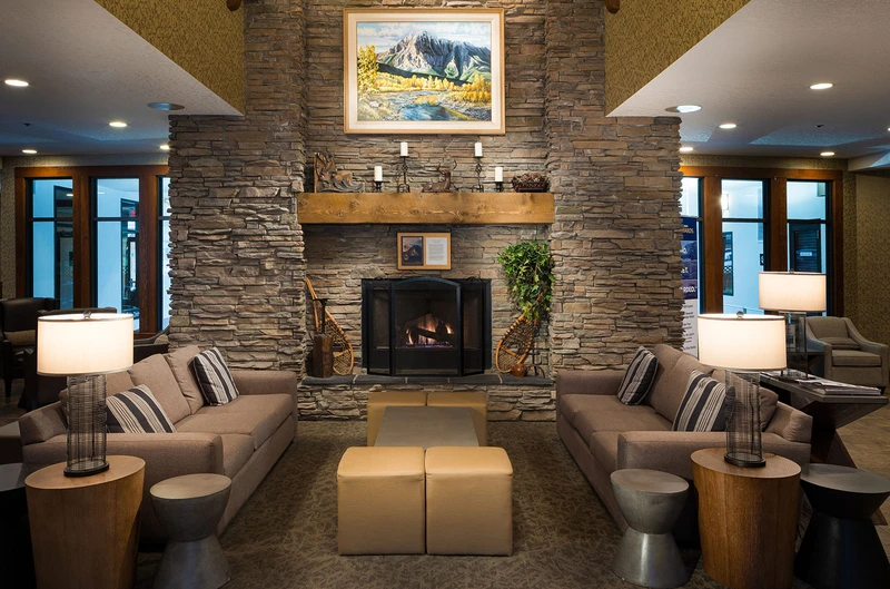 6660512d671fc Best Western Plus Fernie Mountain Lodge Lobby