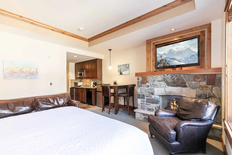 66606ce408ca4 The Village at Northstar Big Horn Studio Living Area East West Hospitality