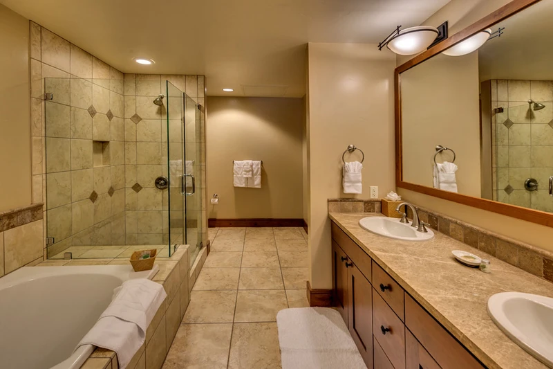 66606e620c0c6 The Village at Northstar Big Horn 1 Bed Bathroom East West Hospitality