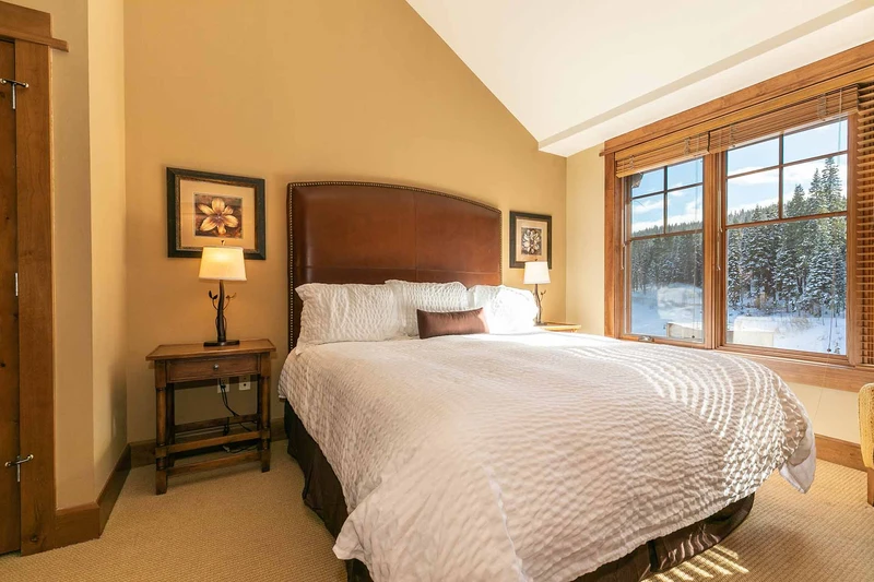 66607cae3cb22 The Village at Northstar Iron Horse South 4 Bed Bedroom East West Hospitality