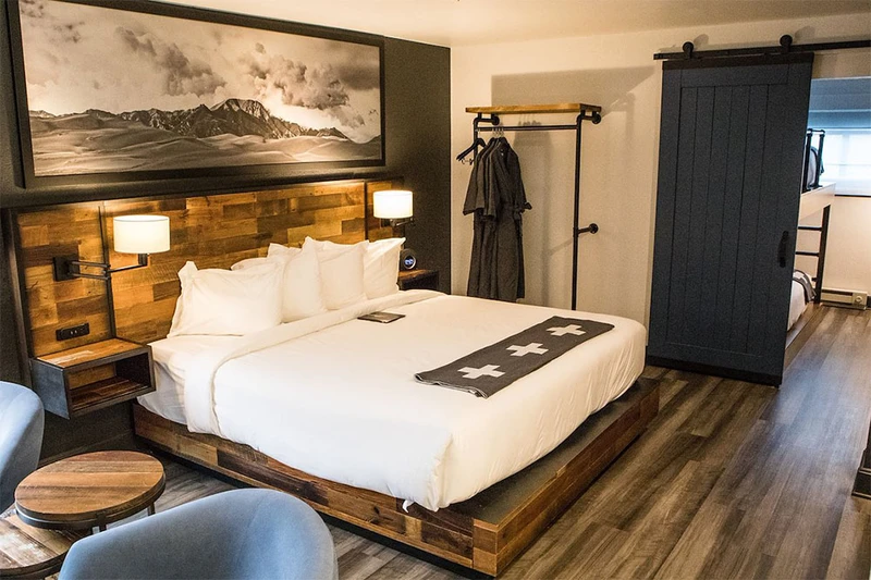 6661964667f80 Gravity Haus Breckenridge Trekker