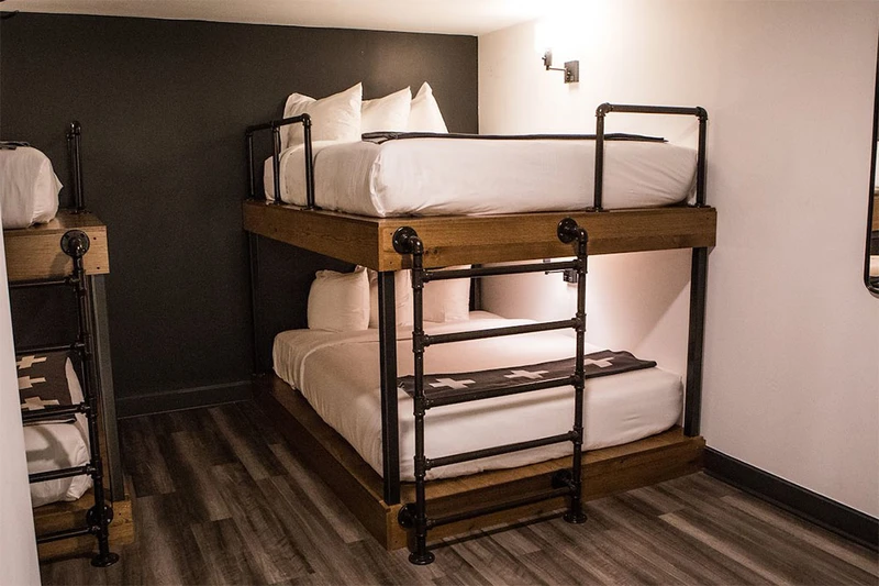 6661965bc889f Gravity Haus Breckenridge Crashpad double bunks