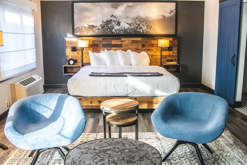 66619a2be1018 Gravity Haus Breckenridge Betty