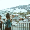 Zalanta Resort - Friends enjoying hot drinks outside