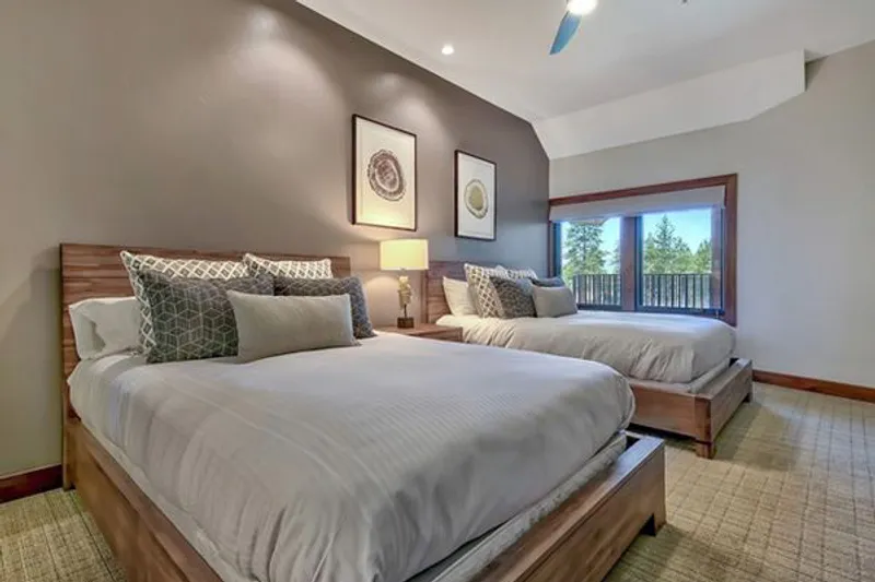 6661d4ca6fb11 Zalenta Heavenly Three Bedroom Twin Room