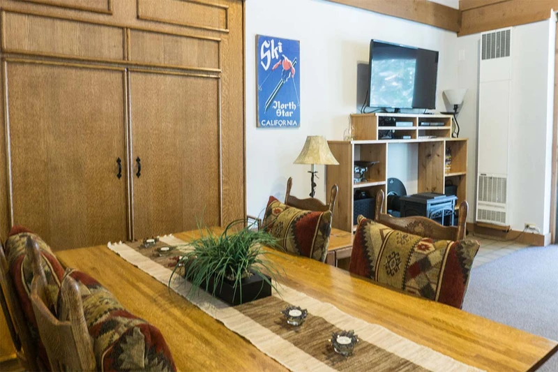 666ab5fc57d0e Aspen Grove Studio Loft Dining Area Vail Resorts