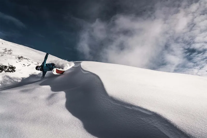 667c2937bc09e Voss Resort Boarder in deep snow N Ho S