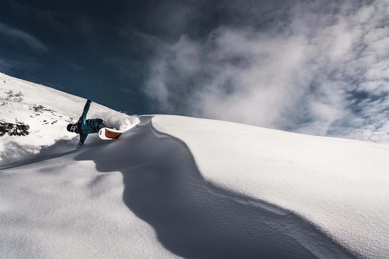 667c2937bc09e Voss Resort Boarder in deep snow N Ho S
