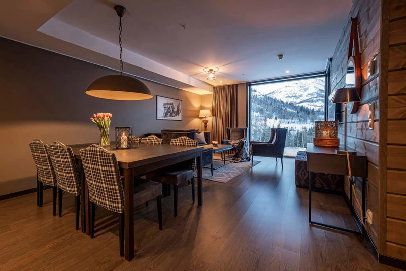 66a27a9bc8c51 Ski Star Lodge Hemsedal 4 bed Apartment Dining Area