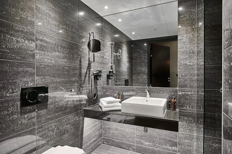 66bf273e0dbc9 Fyri Resort Bathroom