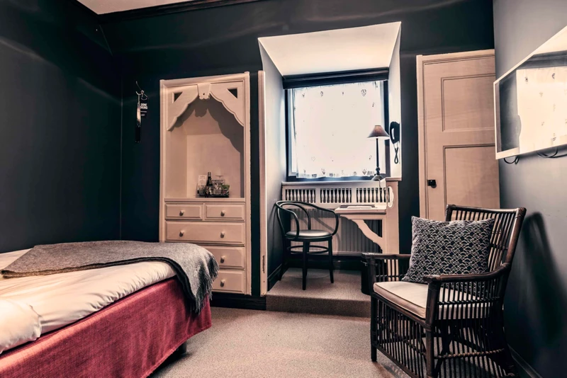 66bf49179948b Hotel regrden Single Room Bedroom Mats Lind regrden