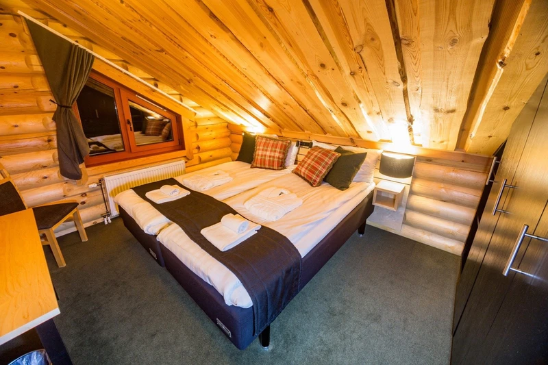 66c324c5c5f7c Solhyllan 4 Bedroom Lodge Bedroom 1