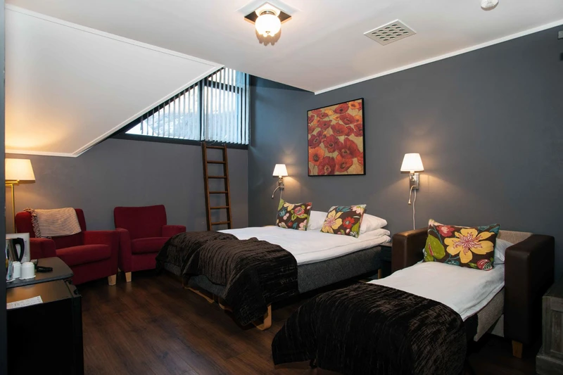 66c3492ed31cf Flmsbrygga Economy Triple Room Bed