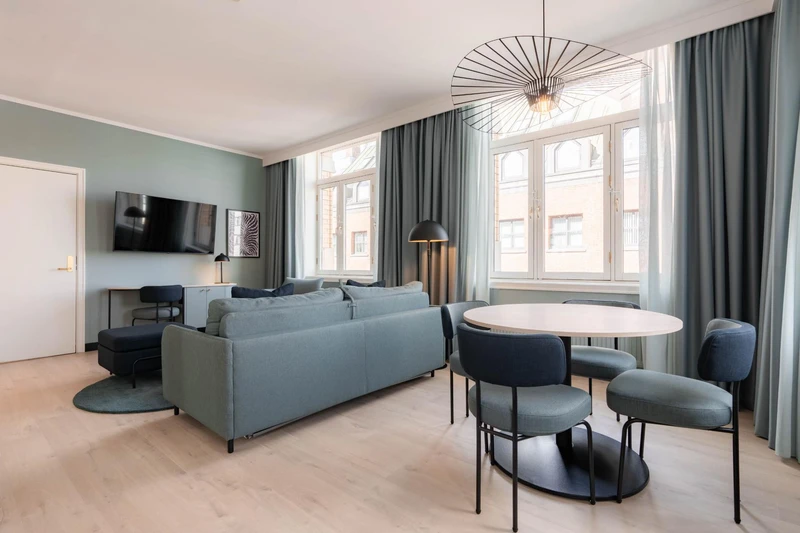 66c3719c9a7b5 Scandic Oslo City Master Suite Living Area