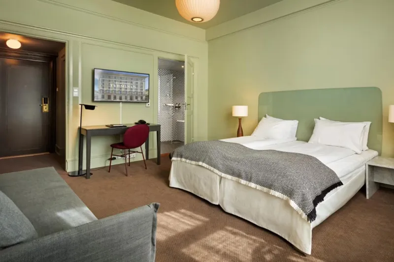 66c454e1466e3 Hotel Grand Terminus Family Room Bedroom