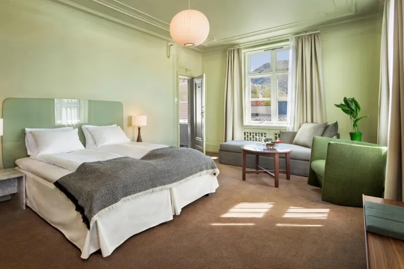 66c45501b4aaa Hotel Grand Terminus Junior Suite Bedroom