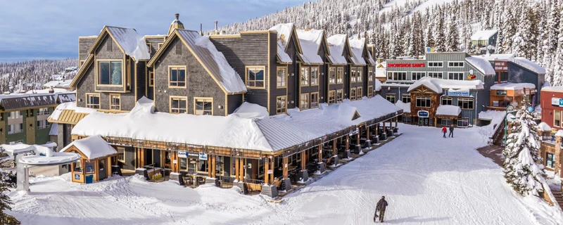 Chateau Big White - Hero - Exterior