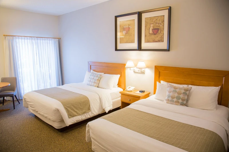 66c71d6c1a8f4 Banff Inn Standard Room Beds