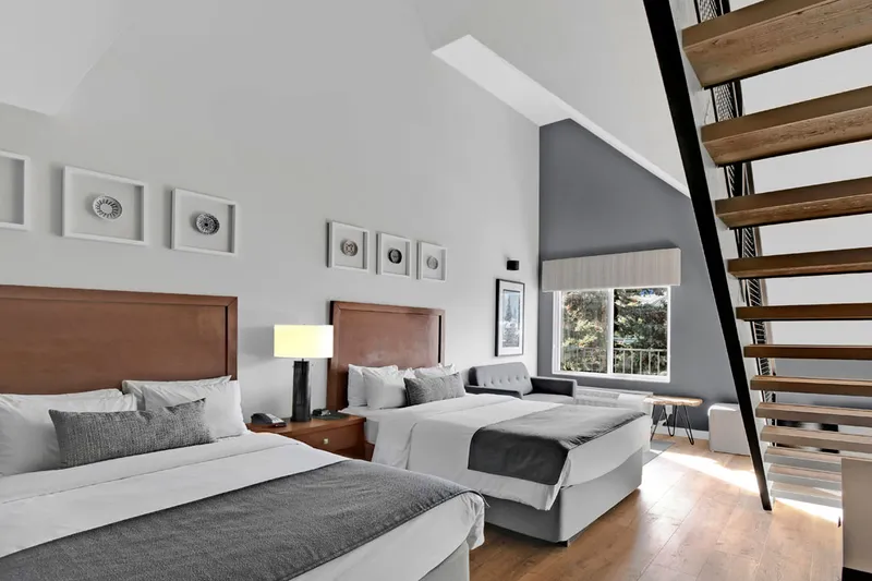 66c71d8b7def7 Banff Inn Loft Suite Beds