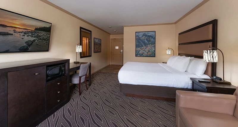 66c74d81c8512 Prestige Inn One Bed King Suite Bed