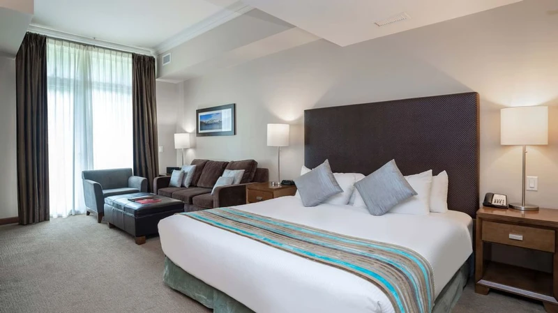 66c752079c8dd Sutton Place Hotel Studio Suite Bedroom