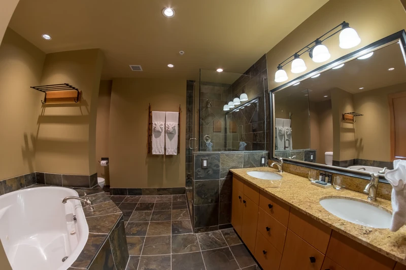 66c84a8d6377f Sunshine Mountain Lodge Main Lodge Suite Bathroom
