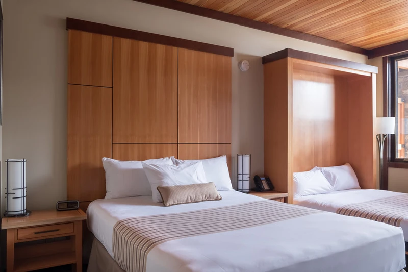 66c84aaecd66e Sunshine Mountain Lodge West Wing Premier Room Bedroom