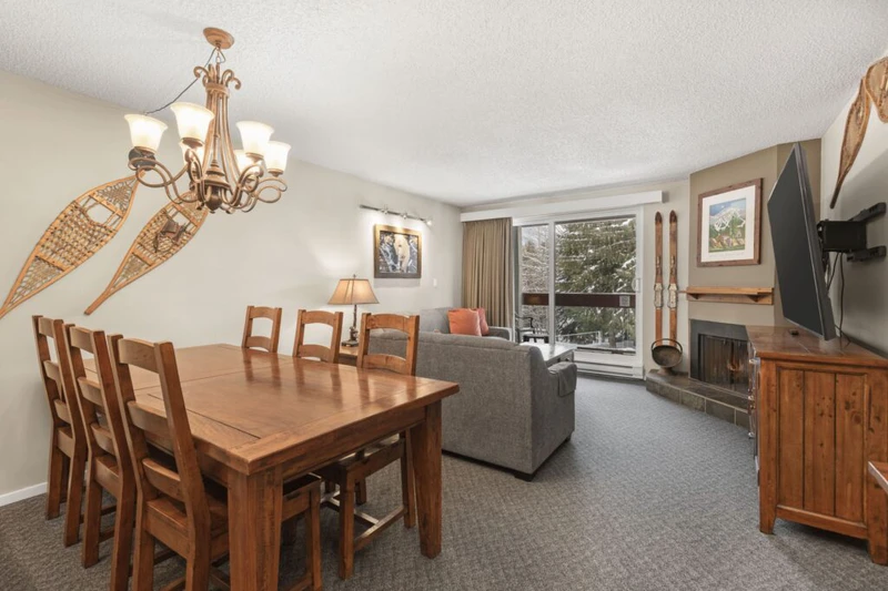 66c84f17b3c91 Tantalus Lodge Two Bedroom Suite Living Space