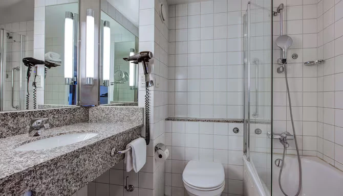 66d6d954ef4da Radisson Blue Airport All rooms Bathroom