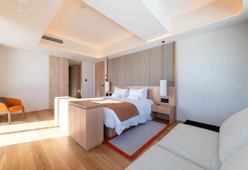 66d6f31bc6944 Niseko Kyo Five Bedroom Yotei with Onsen Bedroom 1