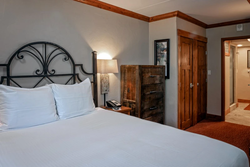 66d72f87015fb Beaver Run Resort One Bedroom Suite Bedroom