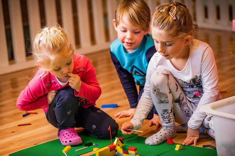 66d73f3576539 Creche activities Geilo Paul Lockhart