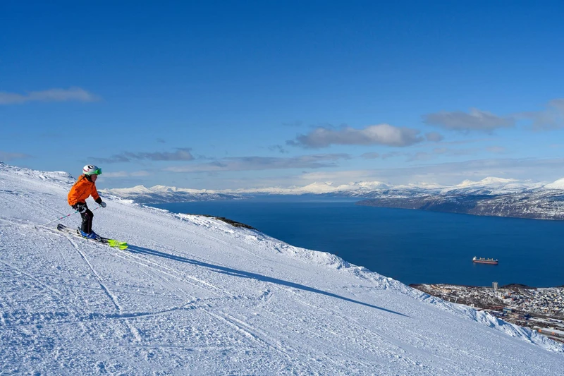 66ec193877582 Narvik Skier and Fjord Rune Dahl