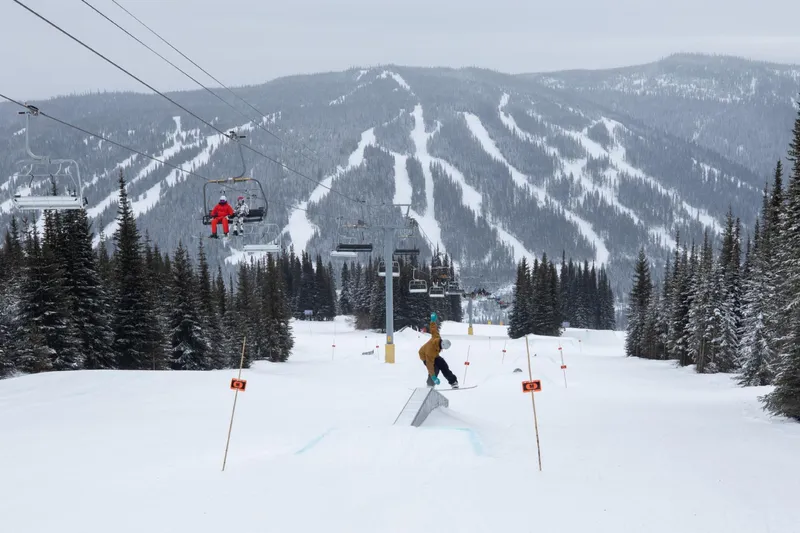 66fbf8483150e Sunpeaks 2022 Rob Morrison Back Tail2 1