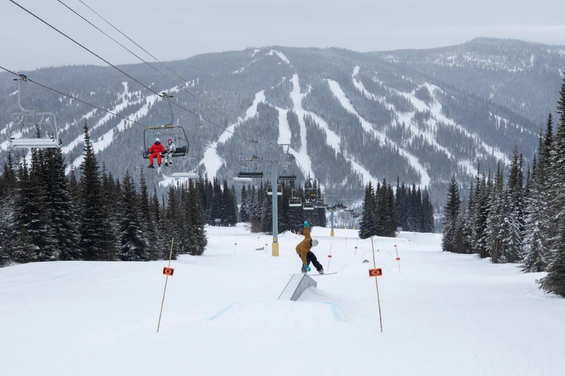 66fbf8483150e Sunpeaks 2022 Rob Morrison Back Tail2 1