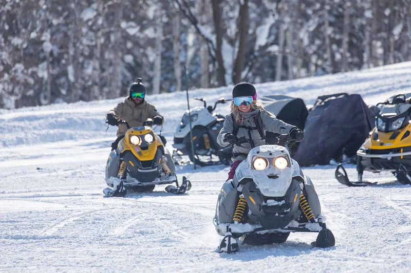 670e4fbf25eb3 Snow mobiles in Niseko Niseko Village