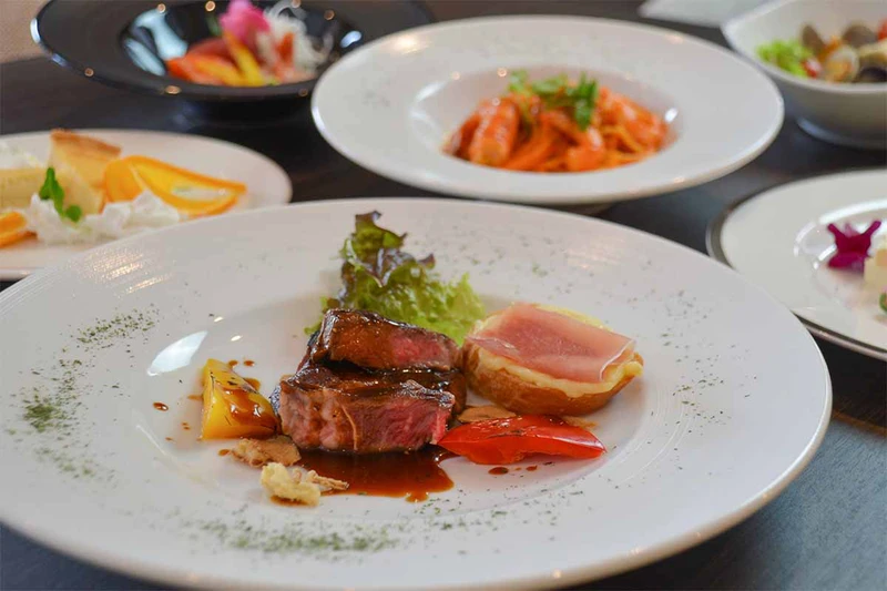 670e6a74dc4ba Hotel fine dining