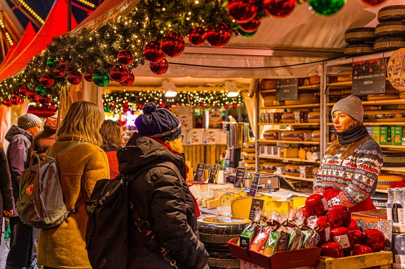 6734c8f69f9cb Bergen Christmas Market Robin Strand