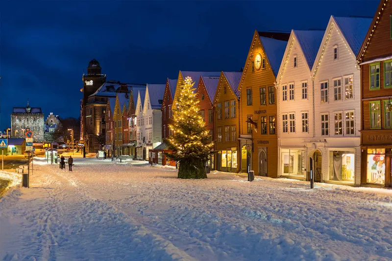 Bergen, Bryggen - Christmas © Robin Strand