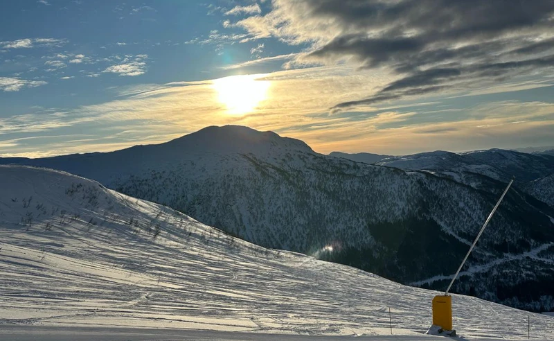 Sunset in Myrkdalen - Mandy Renton